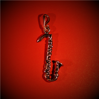 Saksofon - Sax - wisiorek na łańcuszek Srebro Pr.925 B010 Zebra Music
